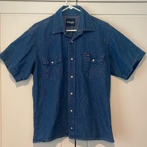 Vintage women’s short sleeve denim shirt